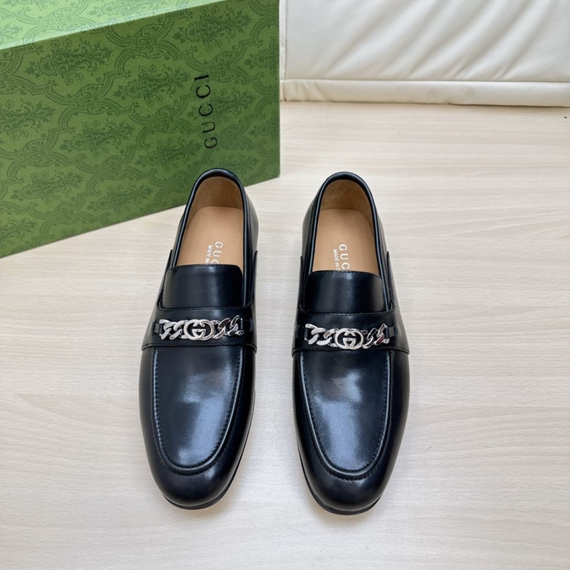 G*u*i leather shoes